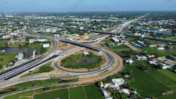 Yêu cầu đúng tiến độ vành đai 3, đẩy nhanh làm vành đai 4 TP.HCM