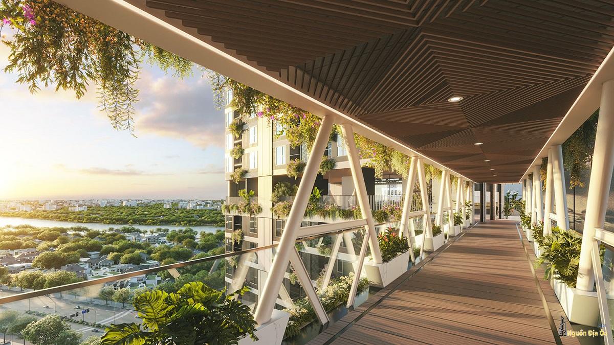 SkyBridge Emerald Boulevard