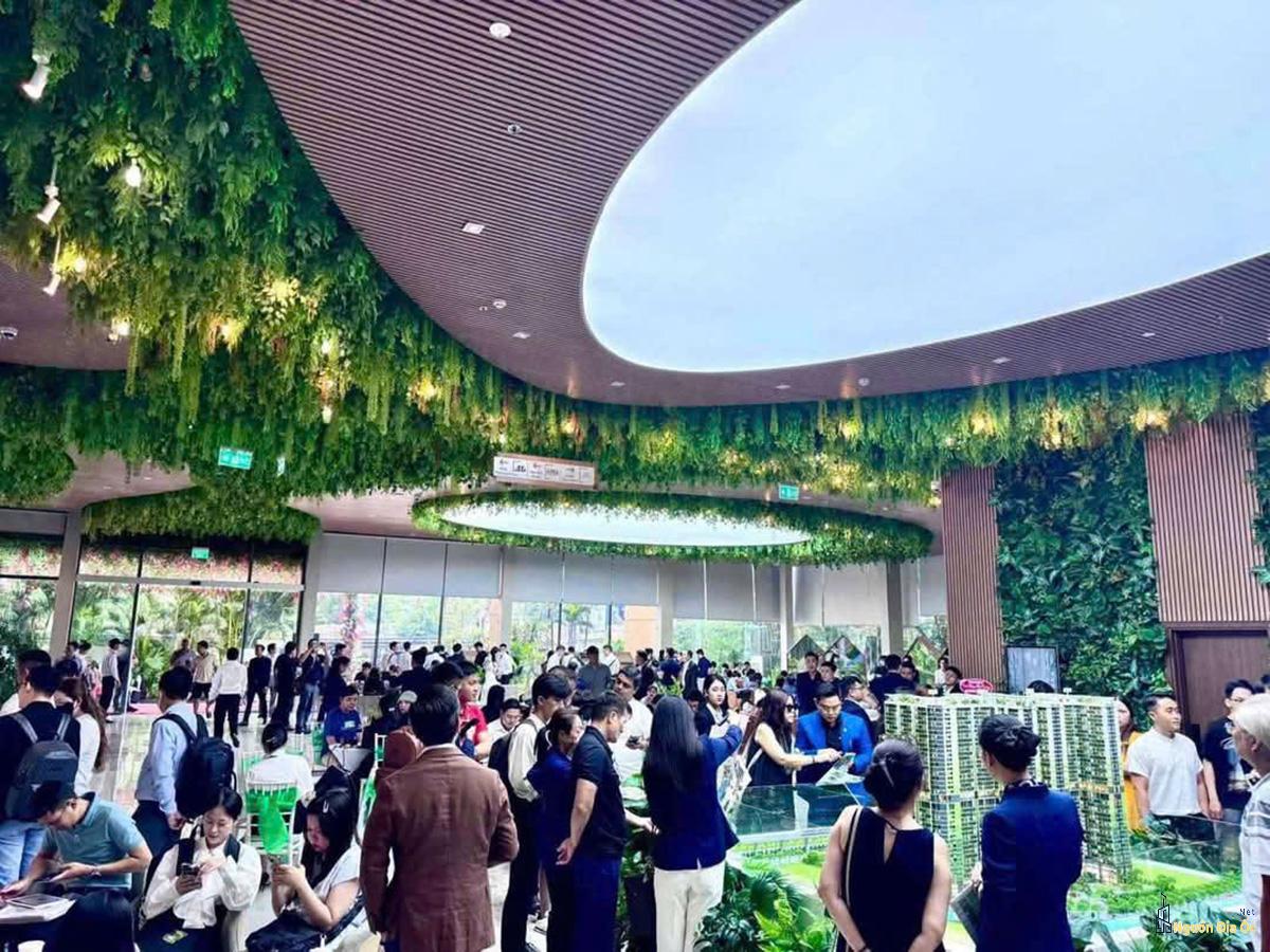 Nhà mẫu La Pura