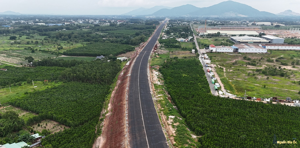 Cao tốc Biên Hòa - Vũng Tàu dần hoàn thiện